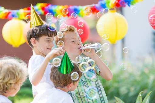 9 Best Places for a Kid’s Birthday Party in Alaska!