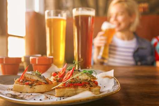 The 8 Best Seafood Restaurants in Alaska!