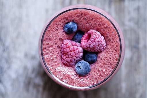 9 Best Smoothie Places in Alaska!